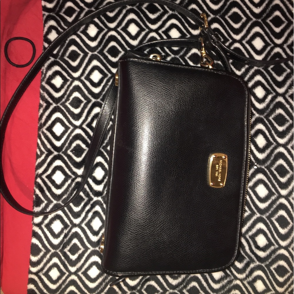 MICHAEL KORS crossbody black purse